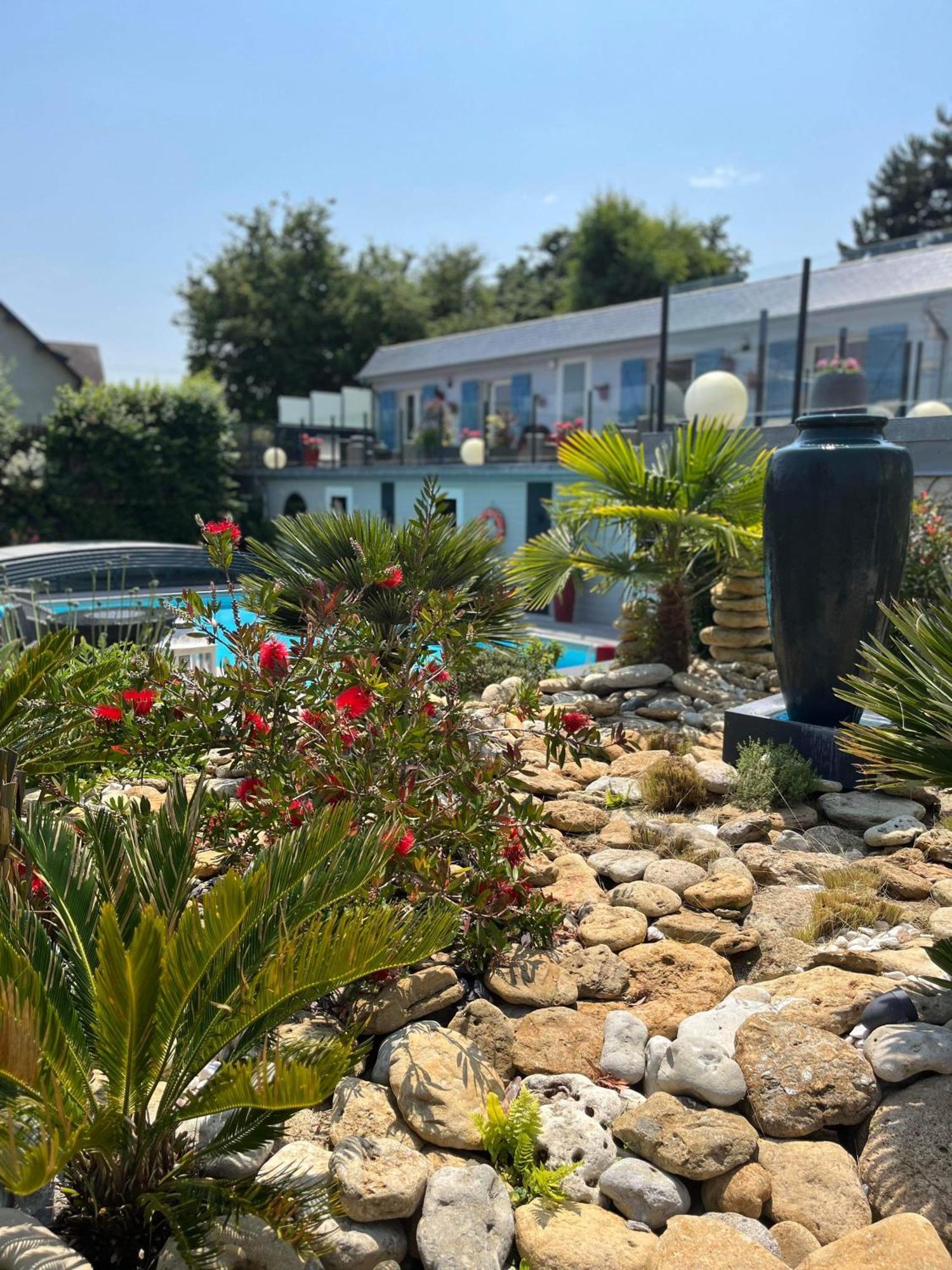 Hotel La Piscine Villers-sur-Mer Buitenkant foto