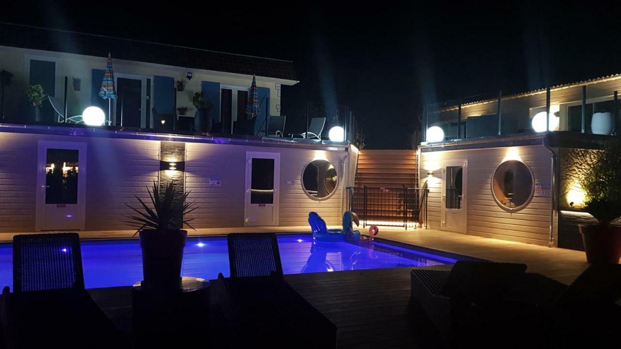 Hotel La Piscine Villers-sur-Mer Buitenkant foto
